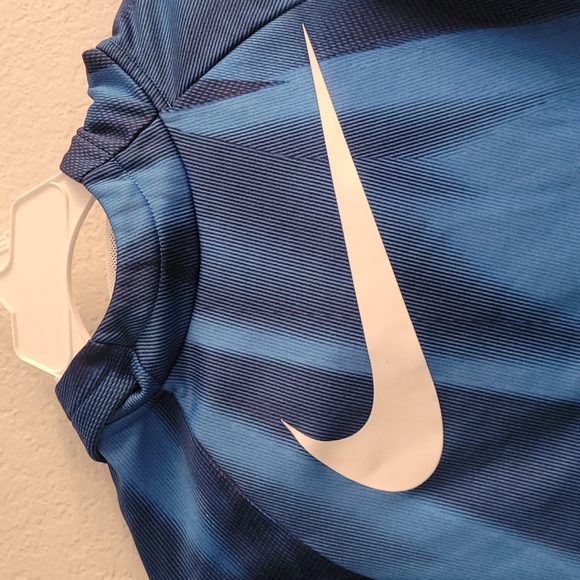 Pullover sweater - Picture 2 of 4